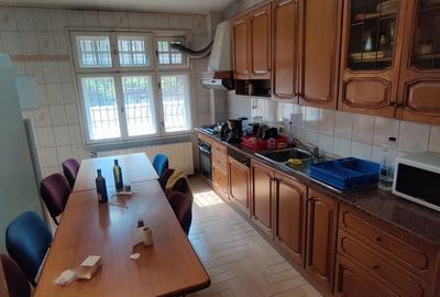 Casă cu 10 camere cu Teren 192 Mp în Colentina - 14