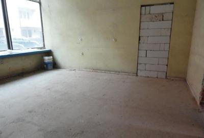 Spațiu comercial, de 68 mp, în Central - 10