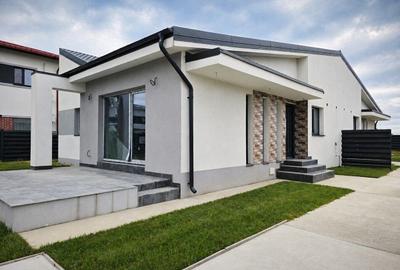 Casă cu 3 camere cu Teren 250 Mp în Tunari - 1