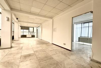 De inchiriat, spatiu comercial, 2 camere - zona Modern - 1