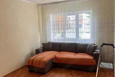 De vanzare apartament cu 3 camere, etaj 1, 38.000 euro - 2