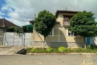 Casa cu anexe si teren de 959 mp de vanzare in Tinca - Bihor - 2