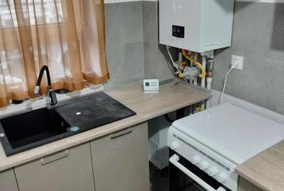 Apartament cu 2 camere decomandat în Tractorul - 2