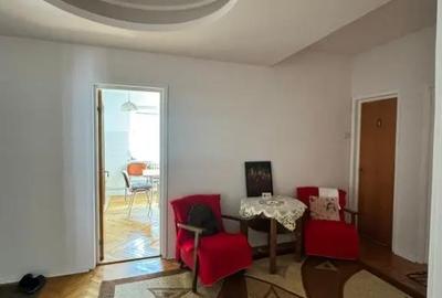 Apartament cu 4 camere decomandat în Central - 2