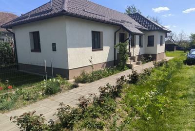 Casă cu 4 camere cu Teren 800 Mp în Unirii - 2