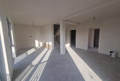 Duplex cu 5 camere cu Canalizare în Dezmir - 19