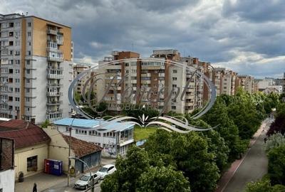 Apartament cu 2 camere decomandat, mobilat în Mărăști