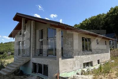Casă cu 5 camere cu Teren 1000 Mp în Teaca - 1