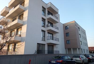 Apartament 3 camere , etaj 3