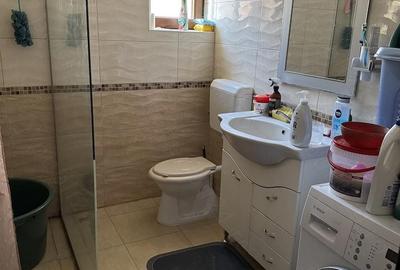 Casă cu 5 camere cu Teren 500 Mp în Titulescu - 7