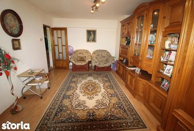 Apartament cu 4 camere decomandat în Central - 3