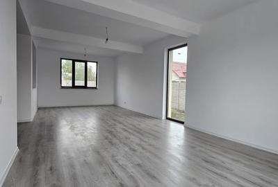 Casă cu 4 camere cu Teren 320 Mp în Berceni - 3