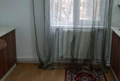 Apartament cu 3 camere decomandat în Central - 1