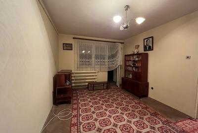 Apartament cu 2 camere semidecomandat în Calea Galați