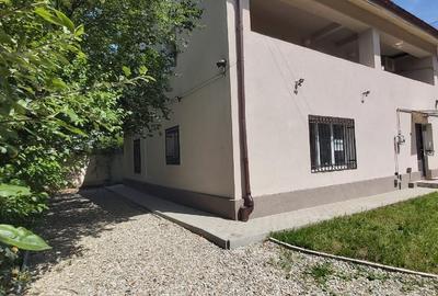 Casa Padurea Baneasa - 3 locuri de parcare , an 1998 - 2