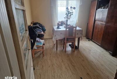 Casă cu 4 camere cu Teren 700 Mp în Letea Veche - 2
