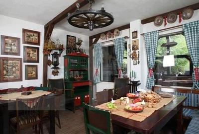 Casa de 6 camere, 320 mp, teren 700 mp, zona Bran - 15