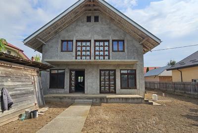 Casă cu 4 camere în Valea Adâncă - 5