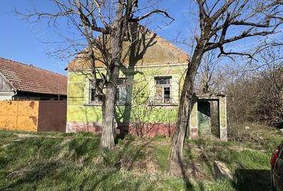 Casă cu Teren 900 Mp în Bicaci - 1