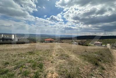 Teren de 1050 mp, în Cetate
