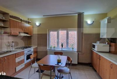 Casă cu 4 camere în Central - 9