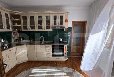 Casa spa?ioasa, 11 camere, 600 mp, teren 1450 mp, zona Li - 16