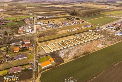 Teren de 680 mp, în Central - 12