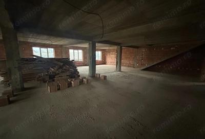 Casă cu 6 camere cu Teren 1150 Mp în Mihalț - 3