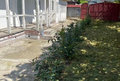 Casă cu Teren 1232 Mp în Central