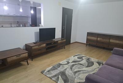 Apartament cu 2 camere decomandat în Tractorul - 2