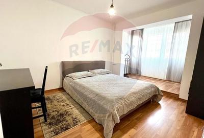 De închiriat apartament cu 3 camere, în zona Dacia - 5