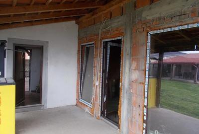 Casă cu 2 camere cu Teren 720 Mp în Sânandrei - 8