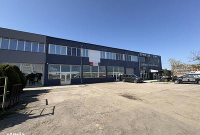 Spațiu comercial, de 530 mp, în Central - 4