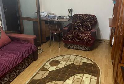 Apartament cu 2 camere decomandat în Km 5 - 11