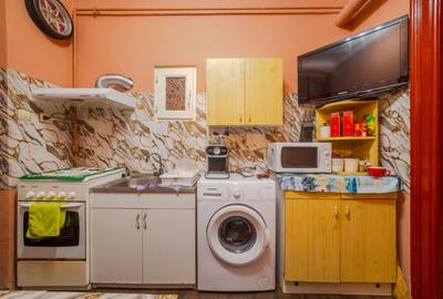 Apartament cu 3 camere semidecomandat, mobilat în Dâmbovița - 20