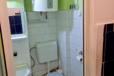 Apartament cu 3 camere semidecomandat în Șagului