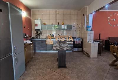 Casă cu 4 camere decomandat cu Teren 2300 Mp în Central - 17