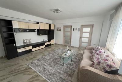 Apartament cu 3 camere decomandat în Central - 1