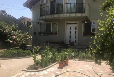 Casă cu 6 camere în Central - 2