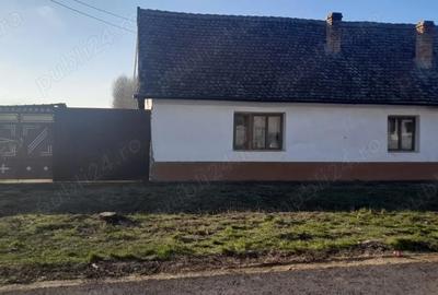 Casă cu 2 camere cu Teren 3680 Mp în Central - 1