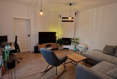 Apartament cu 2 camere semidecomandat, mobilat în P-ța Maria