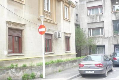 Apartament cu 2 camere decomandat în Victoriei - 9