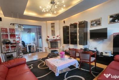 Casă cu 7 camere cu Teren 800 Mp în Sâncraiu de Mureș