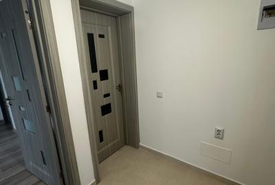 Apartament cu 2 camere decomandat în Tractorul - 7