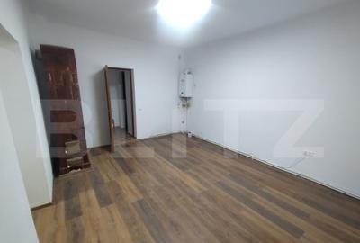 Apartament cu 2 camere semidecomandat în Central - 1