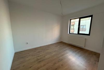 2 camere, Nou, te poti muta, zona Safirului/Diamantului - 2