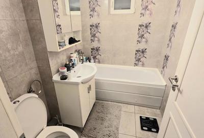 Apartament cu 2 camere decomandat în Rovine - 1