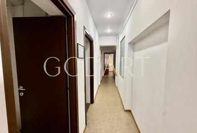 Apartament in vila | Ultracentral | 2 intrări | Garaj 30 mp | Renovat - 18