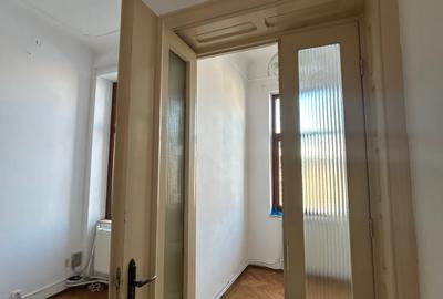 Apartament cu 4 camere semidecomandat în Calea Călărașilor - 8
