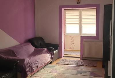 Apartament cu 2 camere semidecomandat în 1 Decembrie